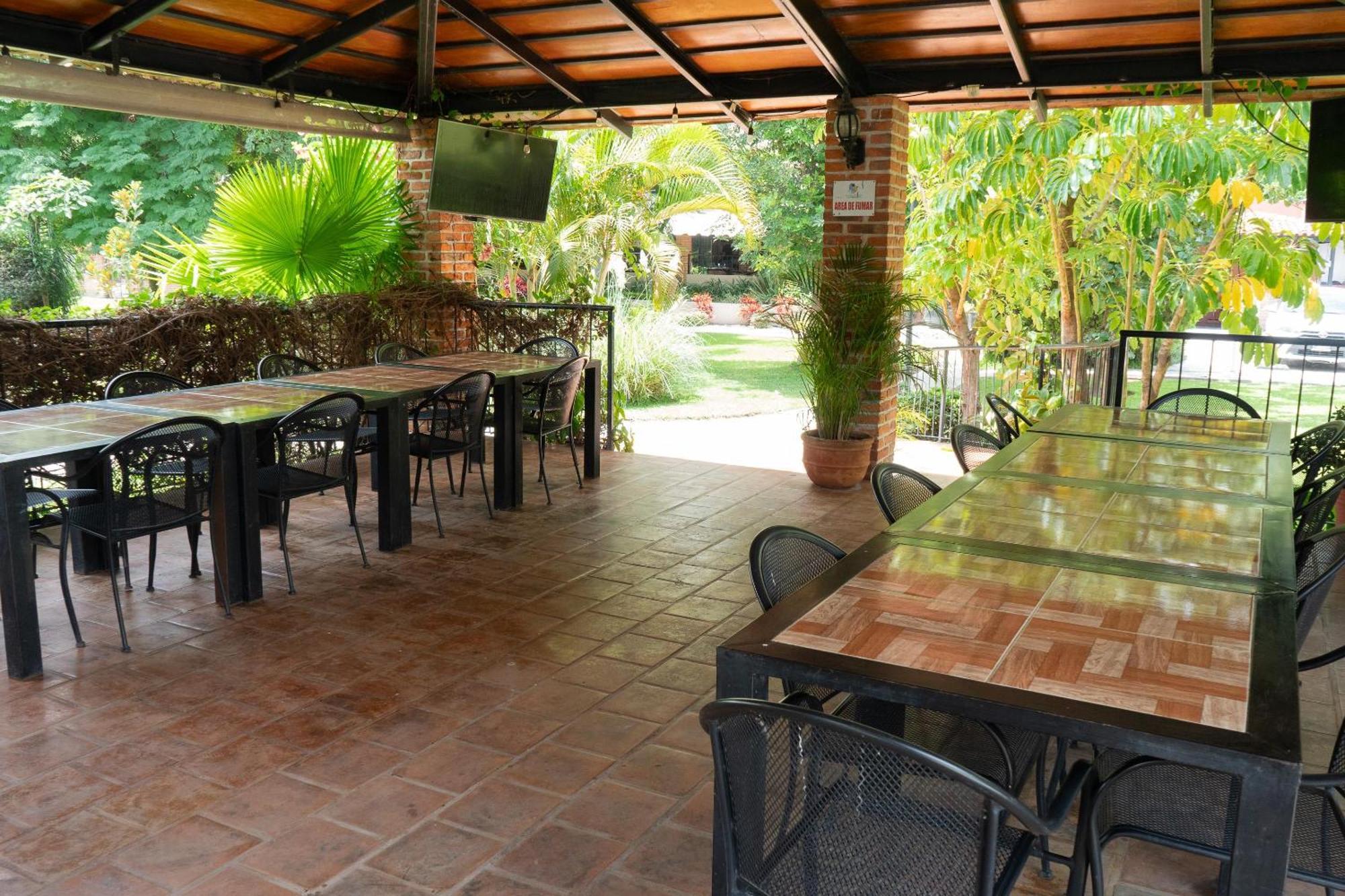 Capital O La Joya Del Lago Ajijic Bagian luar foto